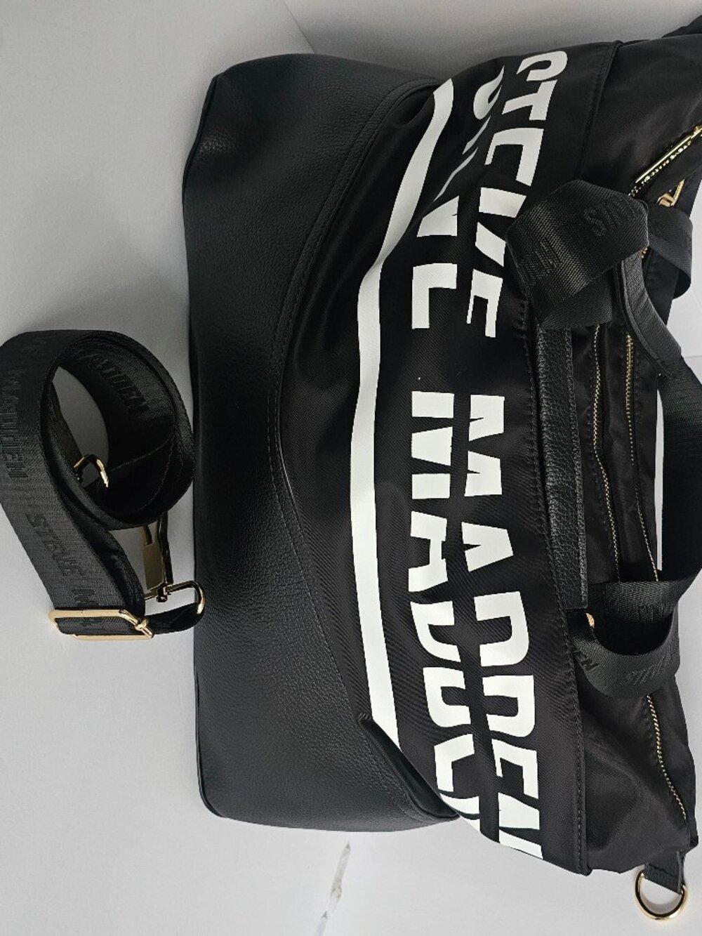 Steve Madden Gym Travel, School BAG Black and white, long strap